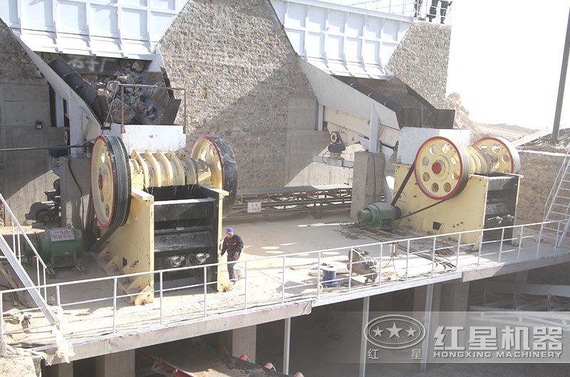 912顎式破石機產(chǎn)量是多少？一臺價格多少錢？